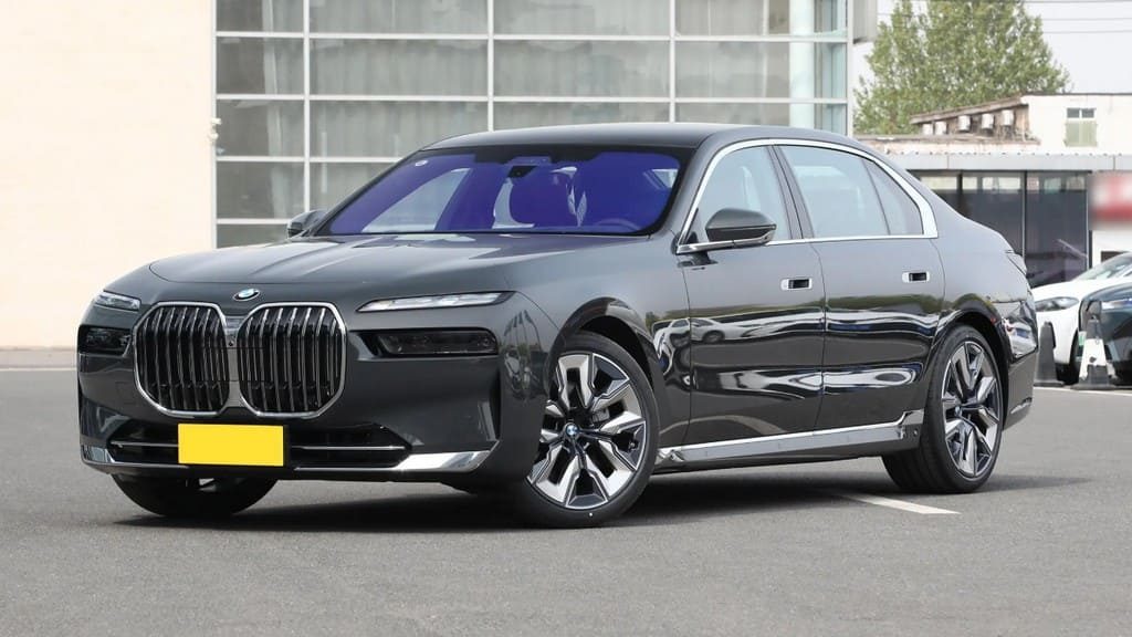 BMW 7 Series Deluxe Package