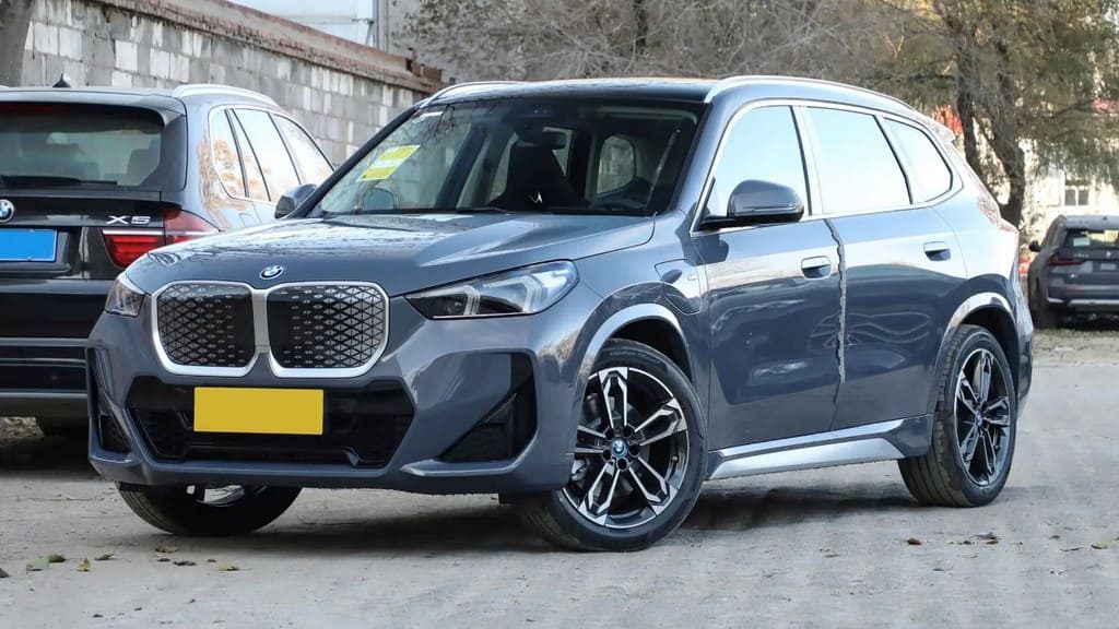 BMW iX1
